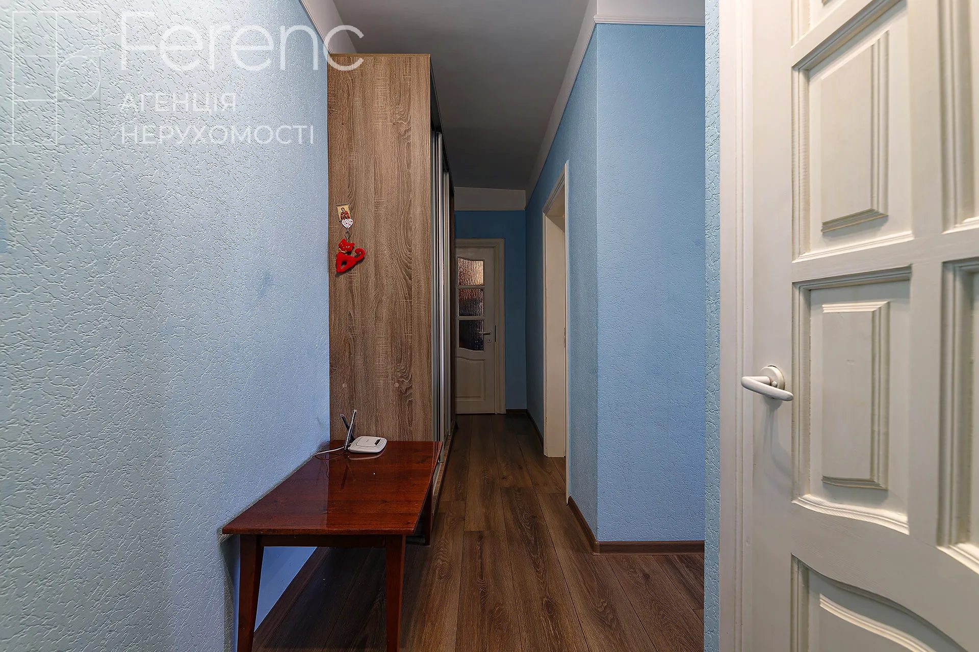 Apartments for sale. 2 rooms, 45 m², 4th floor/4 floors. 33, Okruzhna, Lviv. 
