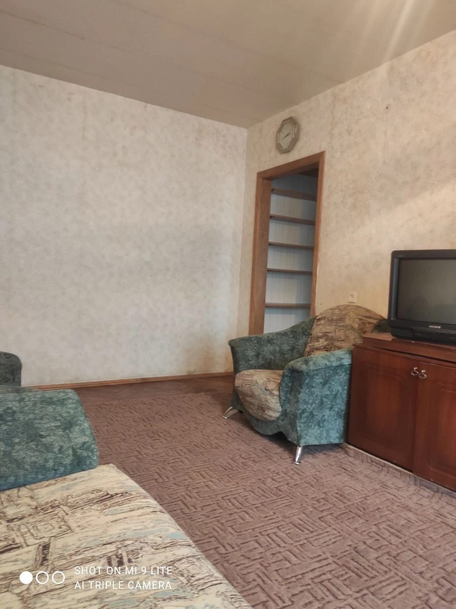 Продаж квартири. 2 rooms, 46 m², 1st floor/5 floors. 8, Василенка , Київ. 