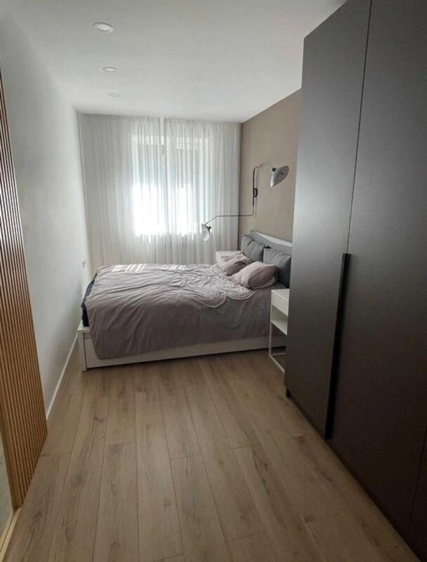 Apartments for sale. 2 rooms, 43 m², 2nd floor/5 floors. 25, Prospekt Shevchenko , Odesa. 
