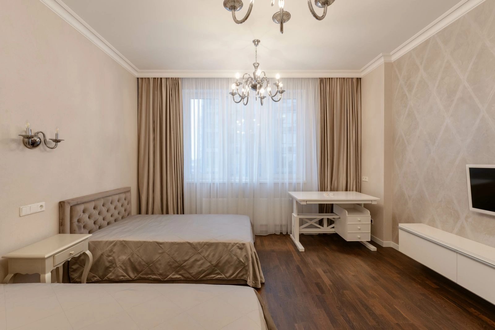 Apartments for sale. 3 rooms, 121 m², 14 floor/26 floors. 2, Truskavetcka 2, Kyiv. 
