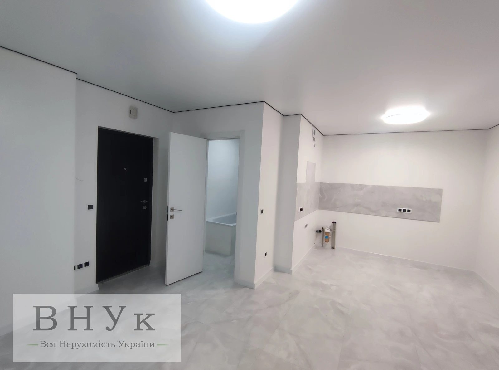 Apartments for sale. 2 rooms, 54 m², 5th floor/9 floors. Kyyivska vul., Ternopil. 