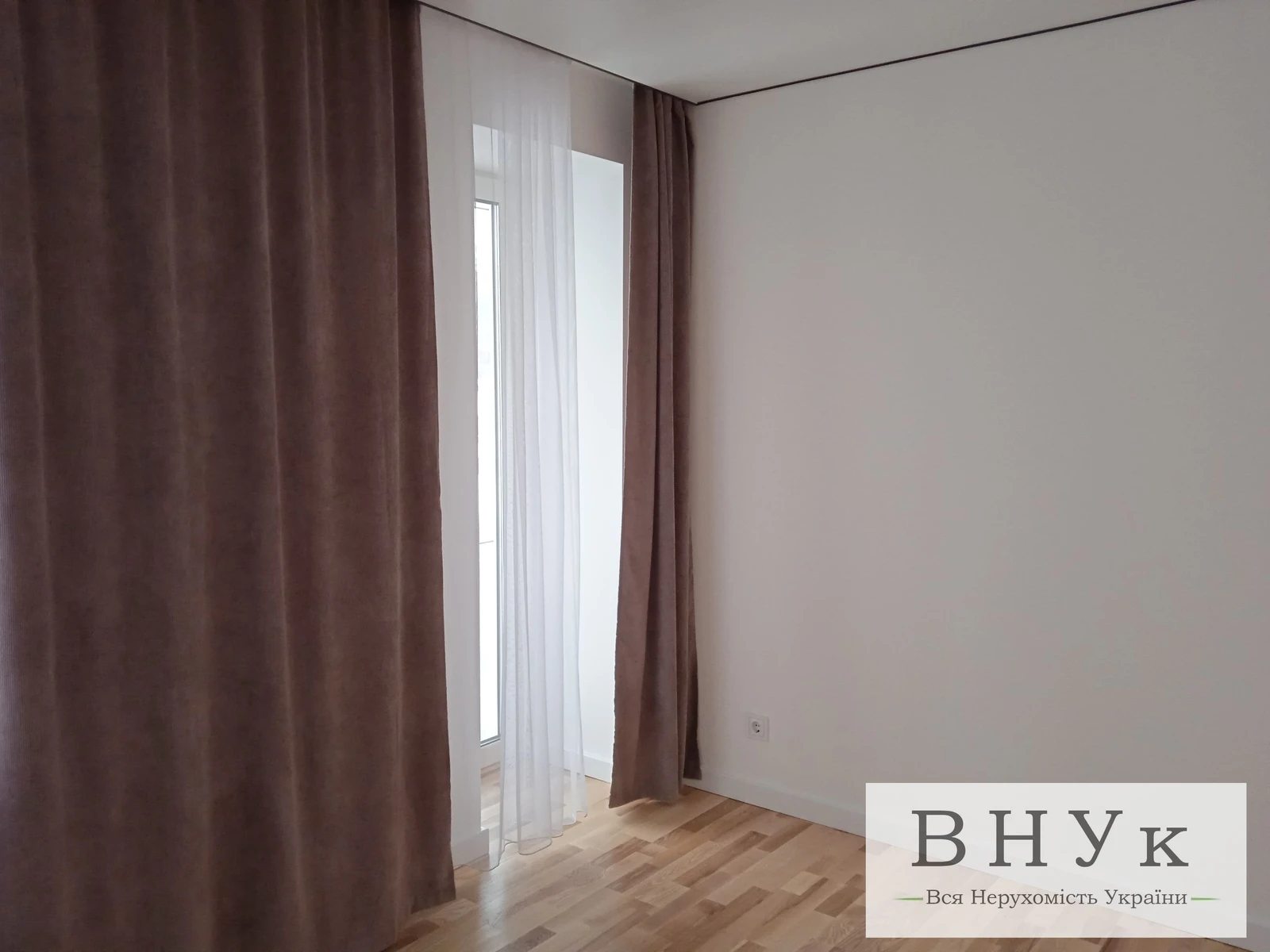 Apartments for sale. 3 rooms, 93 m², 5th floor/10 floors. Chumatska vul., Ternopil. 