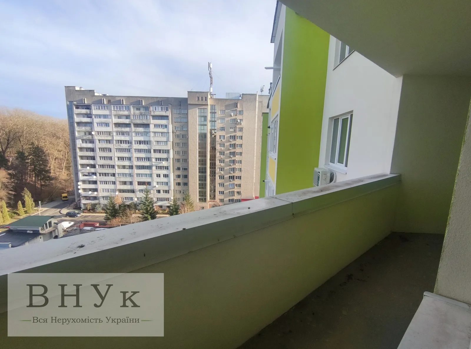 Apartments for sale. 3 rooms, 84 m², 10th floor/10 floors. Chumatska vul., Ternopil. 