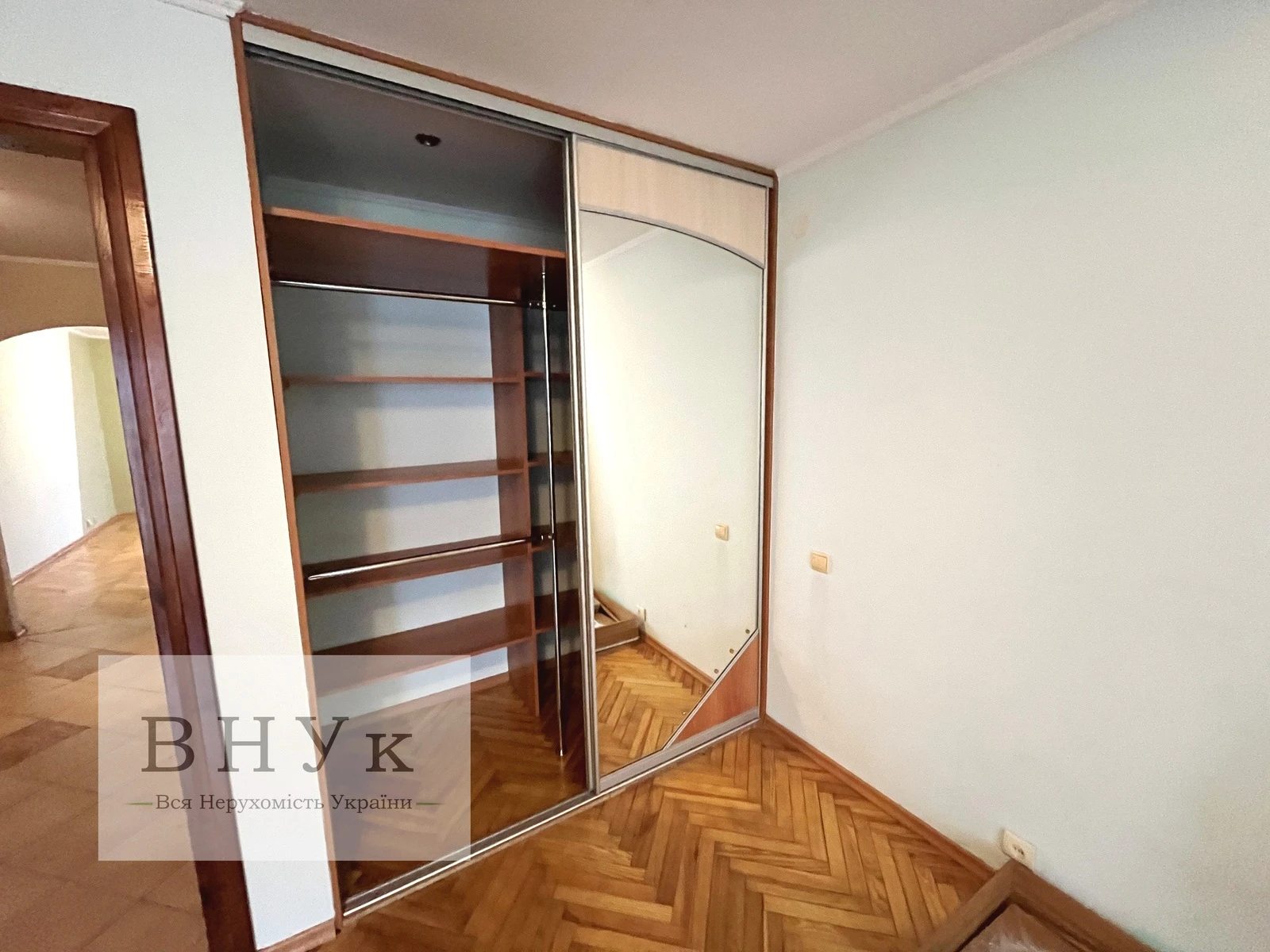 Продаж квартири. 2 rooms, 67 m², 1st floor/5 floors. Вільхова вул., Тернопіль. 