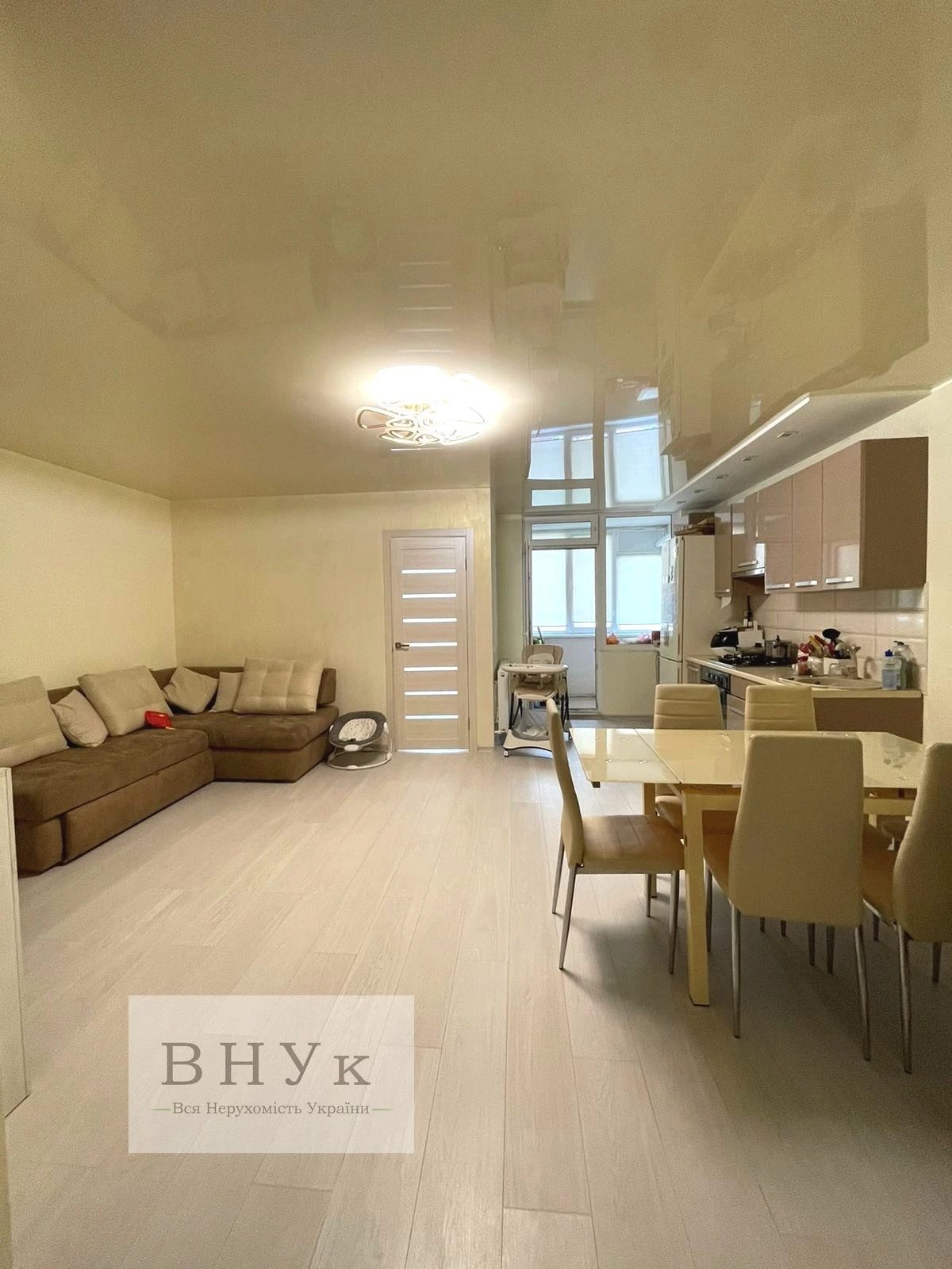 Apartments for sale. 2 rooms, 67 m², 11 floor/11 floors. Bilohirska vul., Ternopil. 
