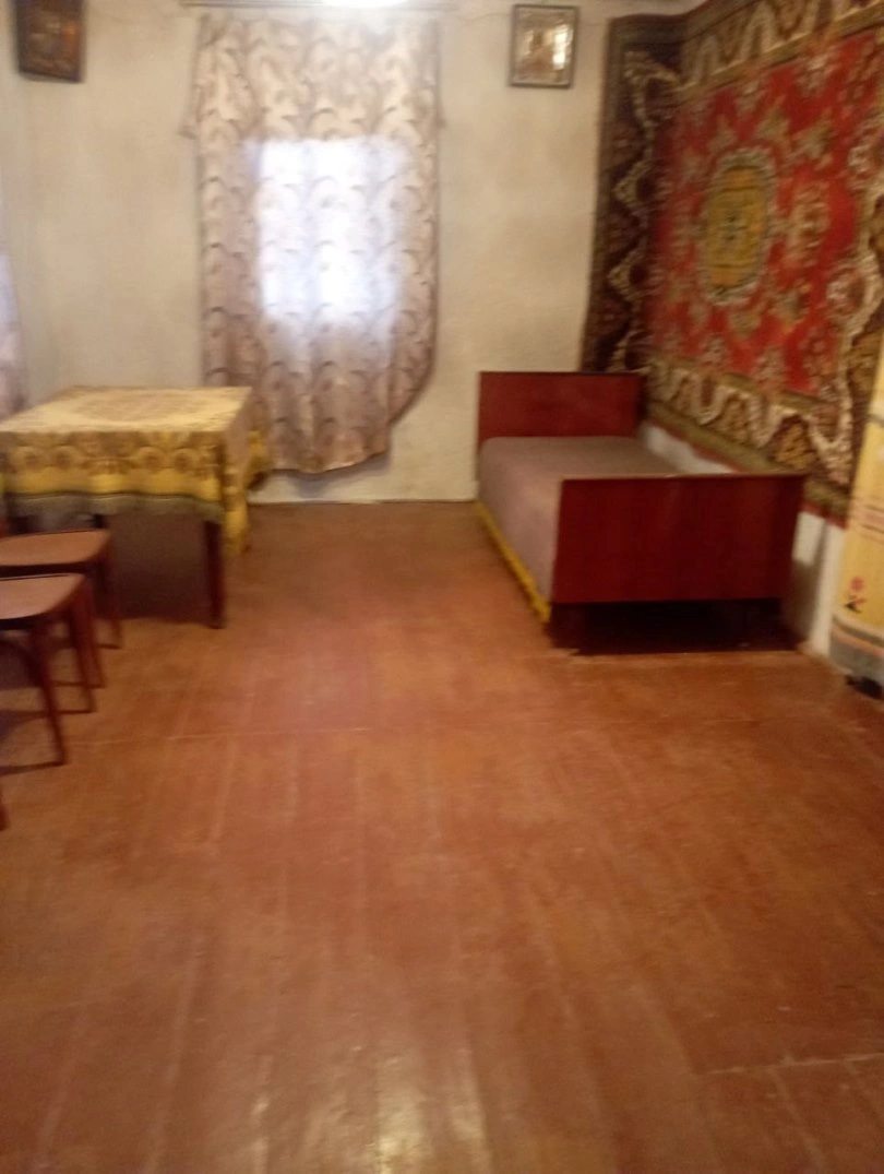 House for sale. 3 rooms, 65 m², 1 floor. Dmytrenky. 