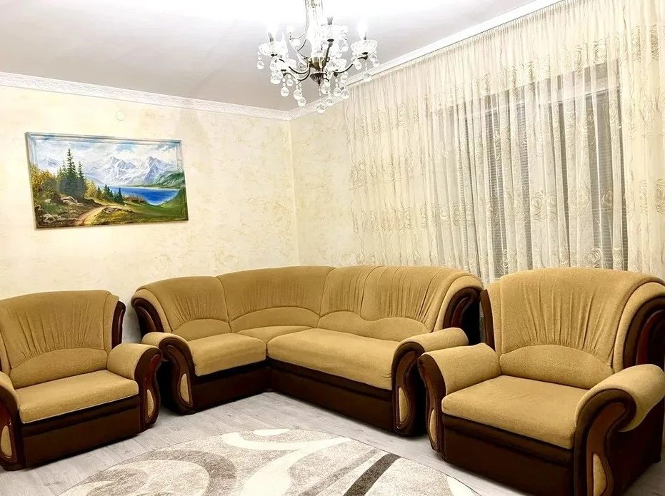 Продажа дома. 4 rooms, 136 m², 2 floors. 22, Полтавська, Градиск. 