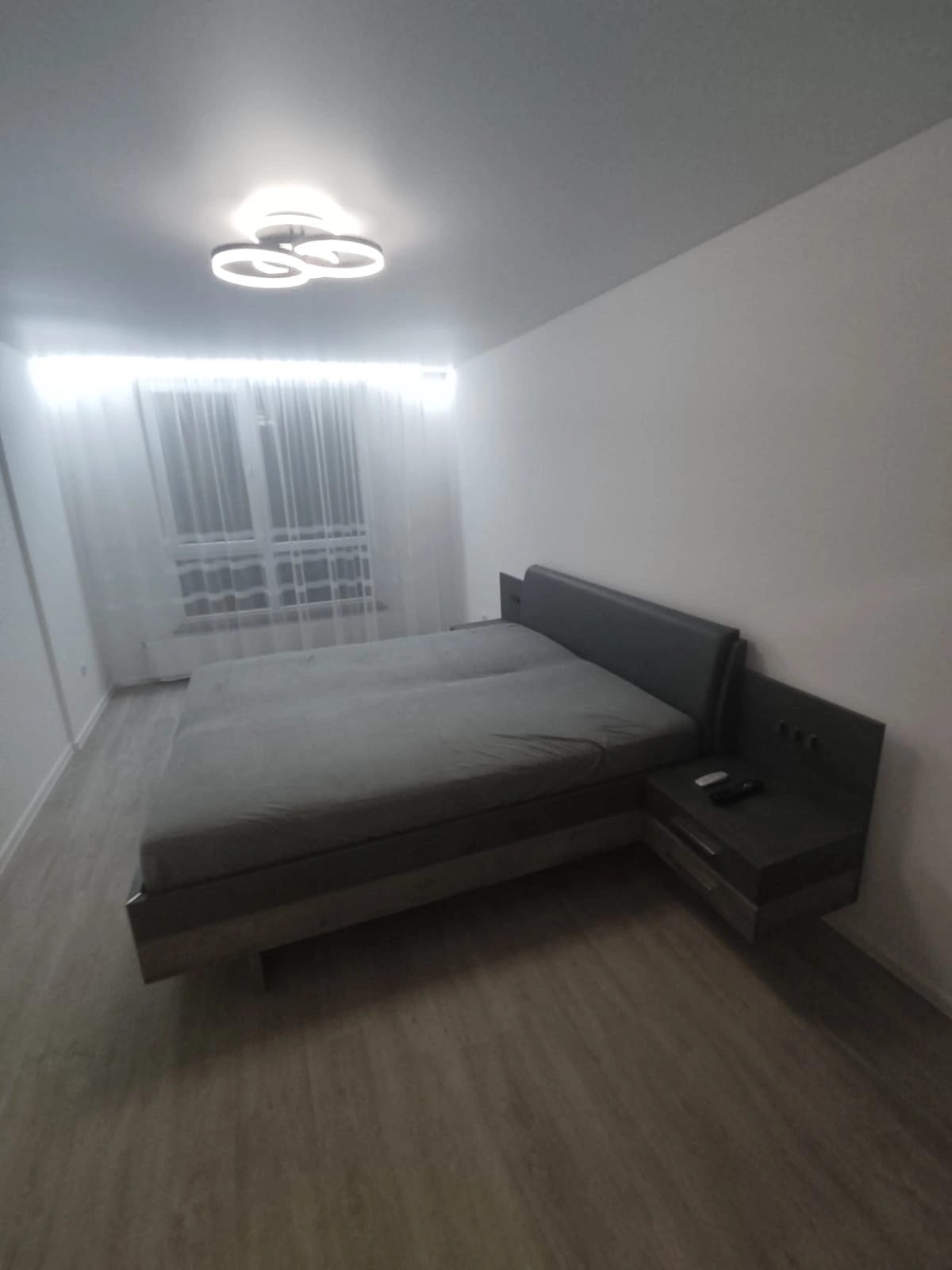 Apartment for rent. 1 room, 47 m², 10th floor/10 floors. 8, Vynnychenka, Ternopil. 