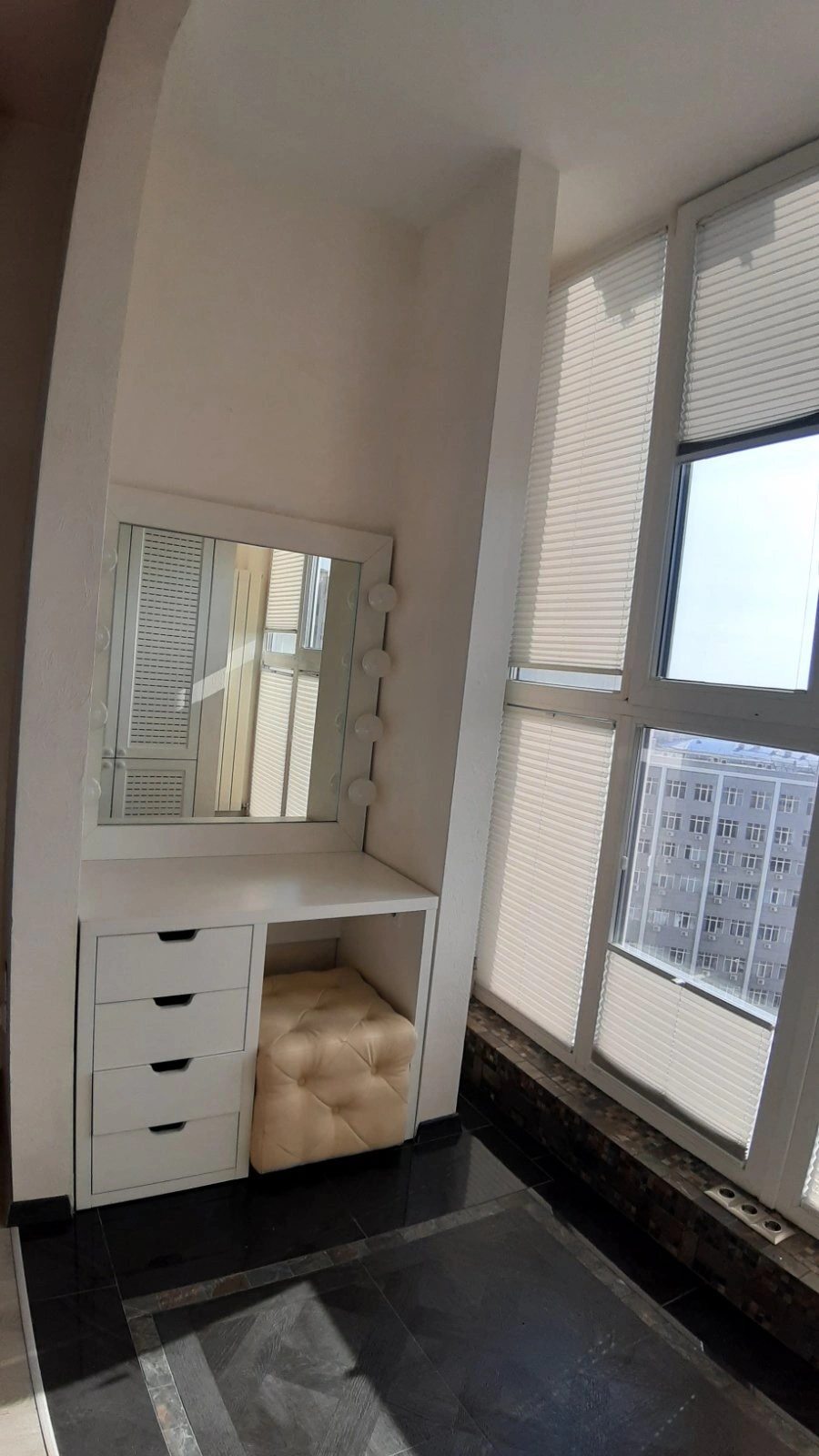Apartments for sale. 1 room, 72 m², 13 floor/16 floors. 5, Koroleva Akademyka , Odesa. 