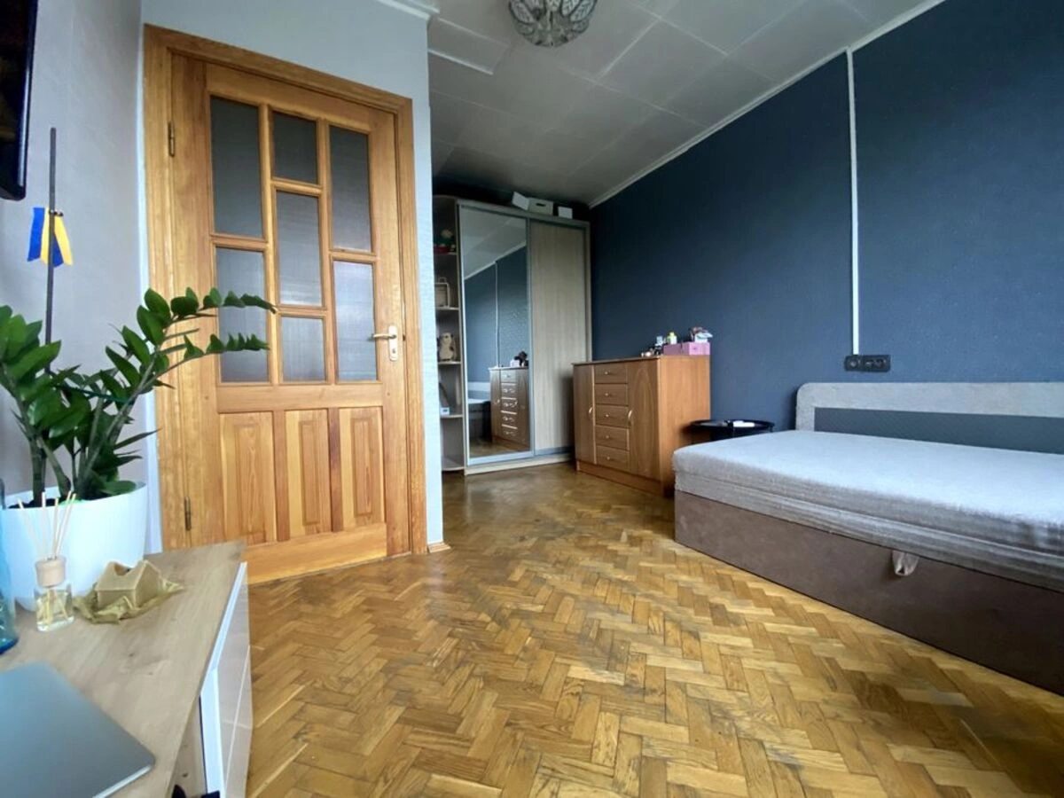 Apartments for sale. 1 room, 21 m², 5th floor/9 floors. 17, Lyubomyra Huzara prosp., Kyiv. 