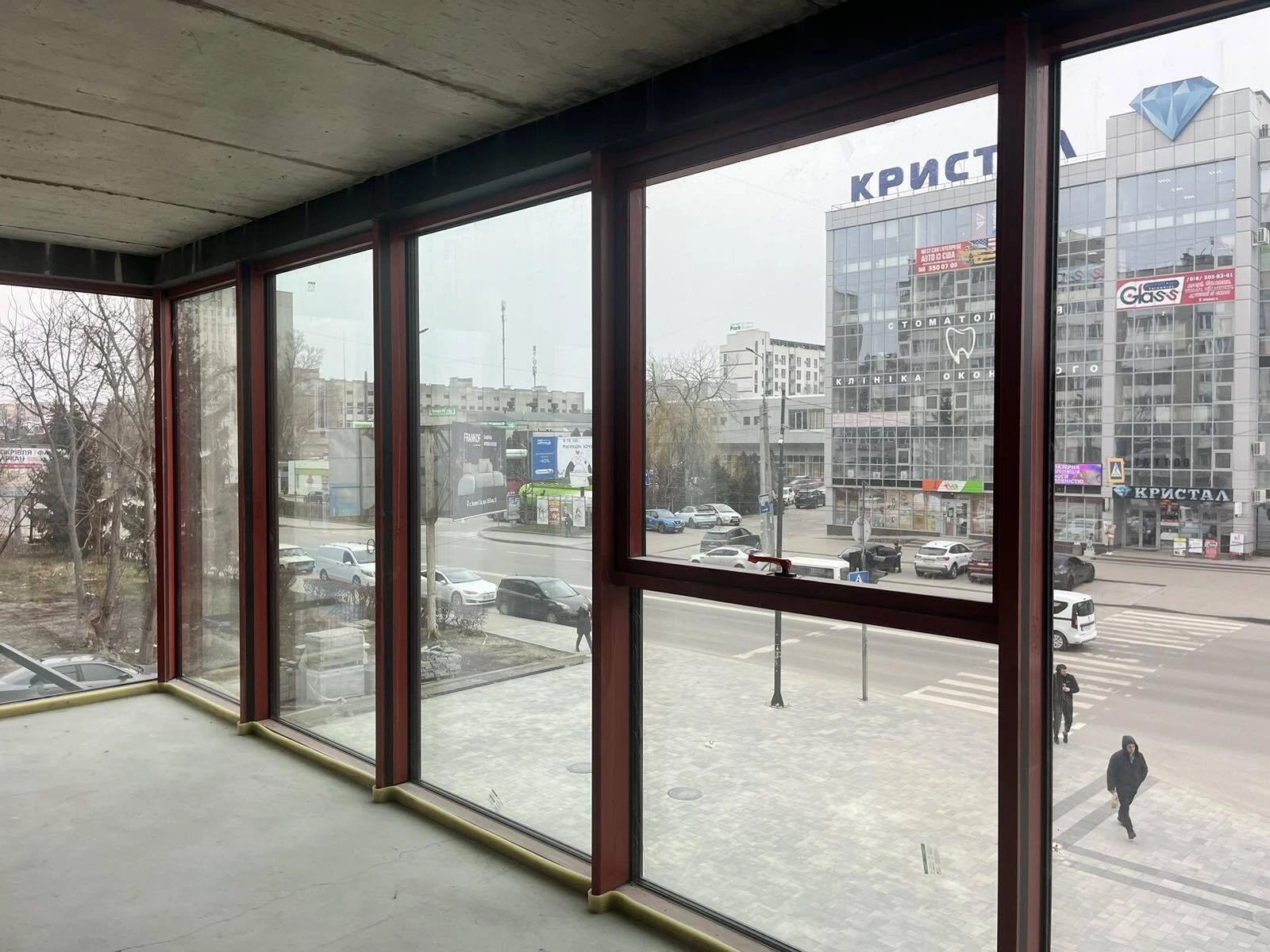 Продаж комерційного приміщення 100 m², 2 пов./4 поверхи. Торговиця вул., Тернопіль. 