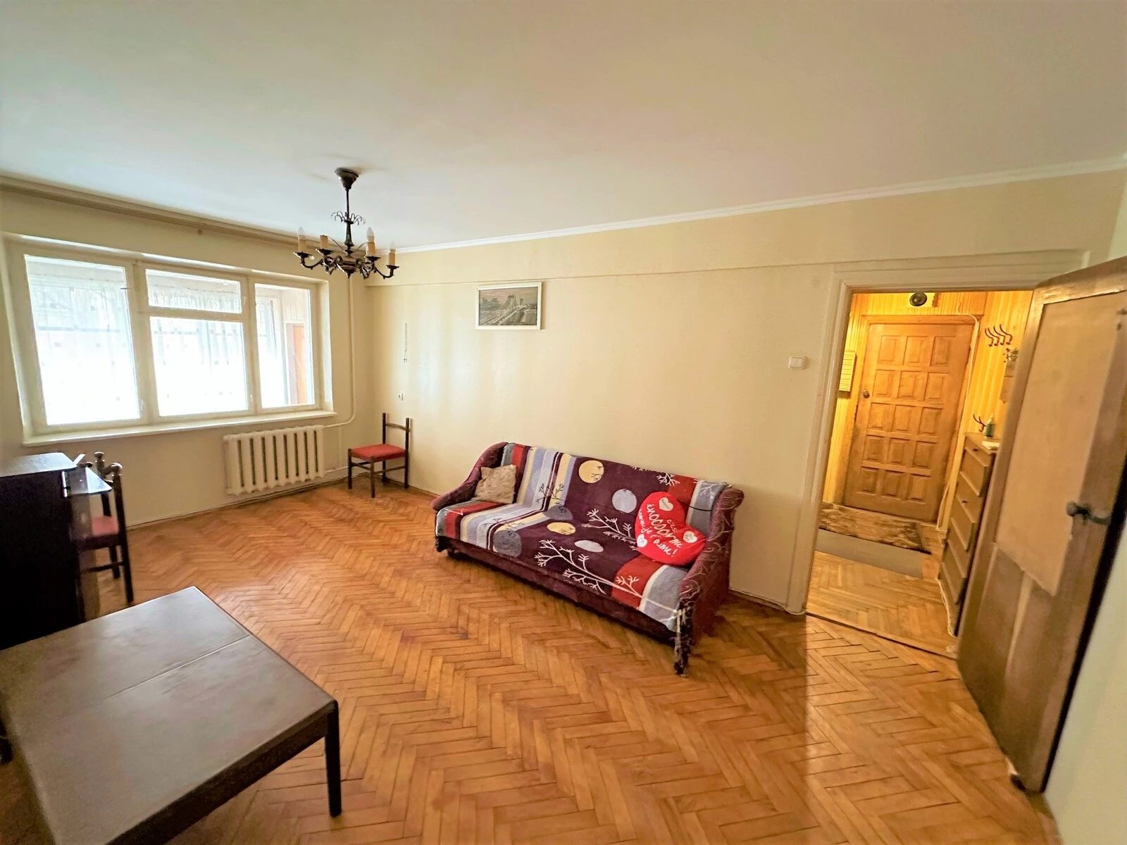 Apartment for rent. 3 rooms, 68 m², 1st floor/5 floors. 22, Danyla Halytskoho bulvar, Ternopil. 