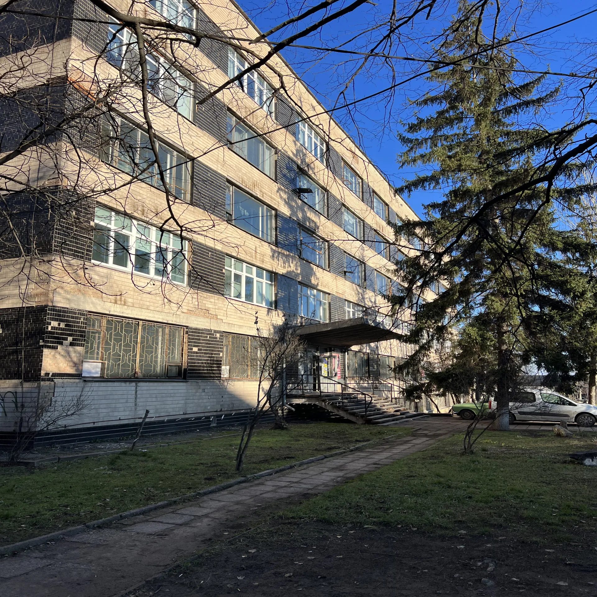 Продажа 5-этажного здания в центре Кропивницкого