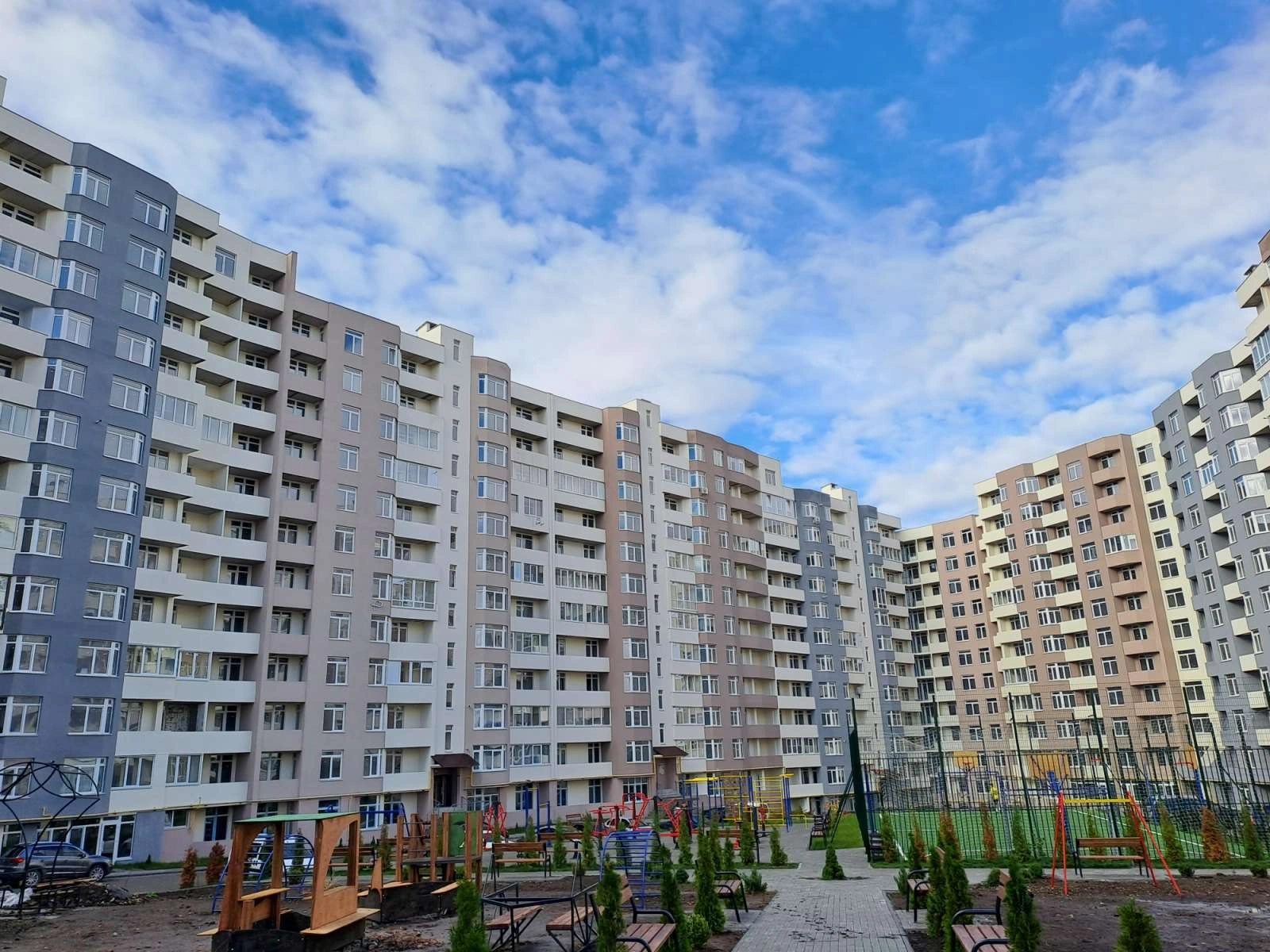 Продаж квартири 2 кімнати, 543 m², 8 пов./11 поверхів. Київська вул., Тернопіль. 