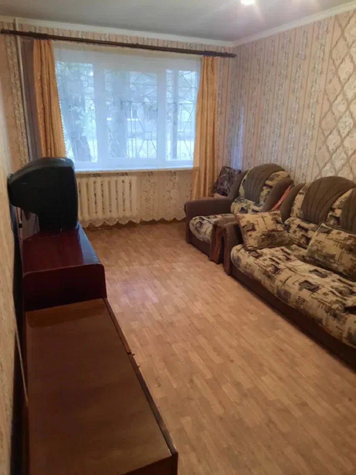 Apartments for sale. 2 rooms, 44 m², 1st floor/5 floors. 59, Nebesnoy Sotny prospekt Marshala Zhukova, Odesa. 