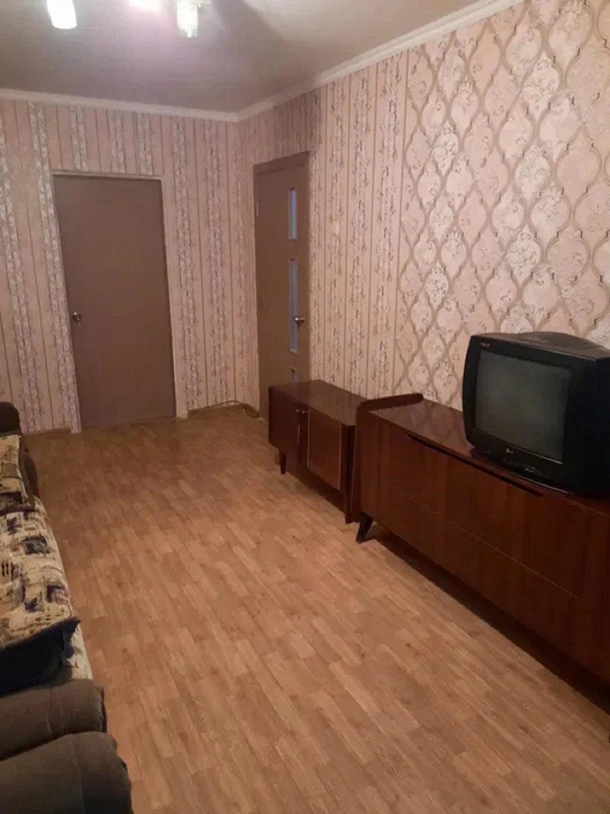 Продаж квартири. 2 rooms, 44 m², 1st floor/5 floors. 59, Небесной Сотни проспект (Маршала Жукова), Одеса. 
