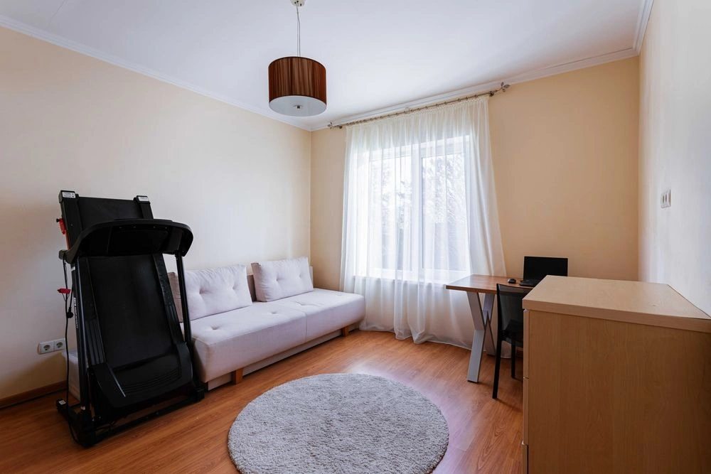 Продажа дома. 10 rooms, 330 m². Романків. 