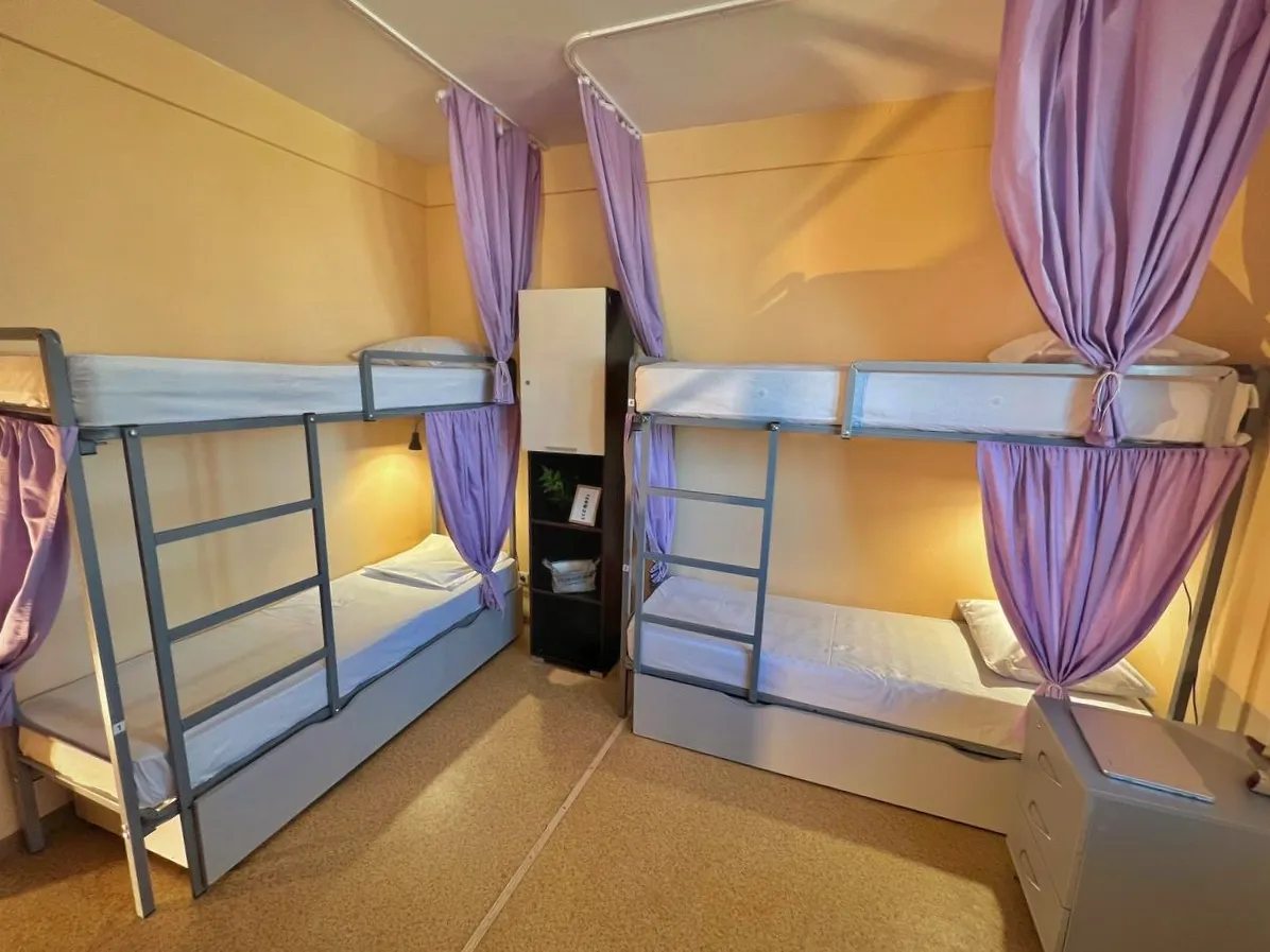 Shared room for rent. 5 rooms, 95 m². Saperno-Slobidska, Kyiv. 