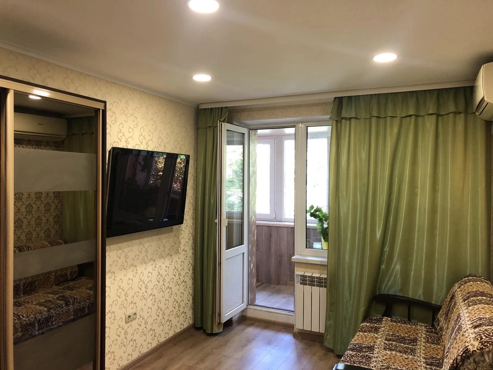 Продаж квартири. 3 rooms, 63 m², 5th floor/5 floors. 31, Королева Академика , Одеса. 