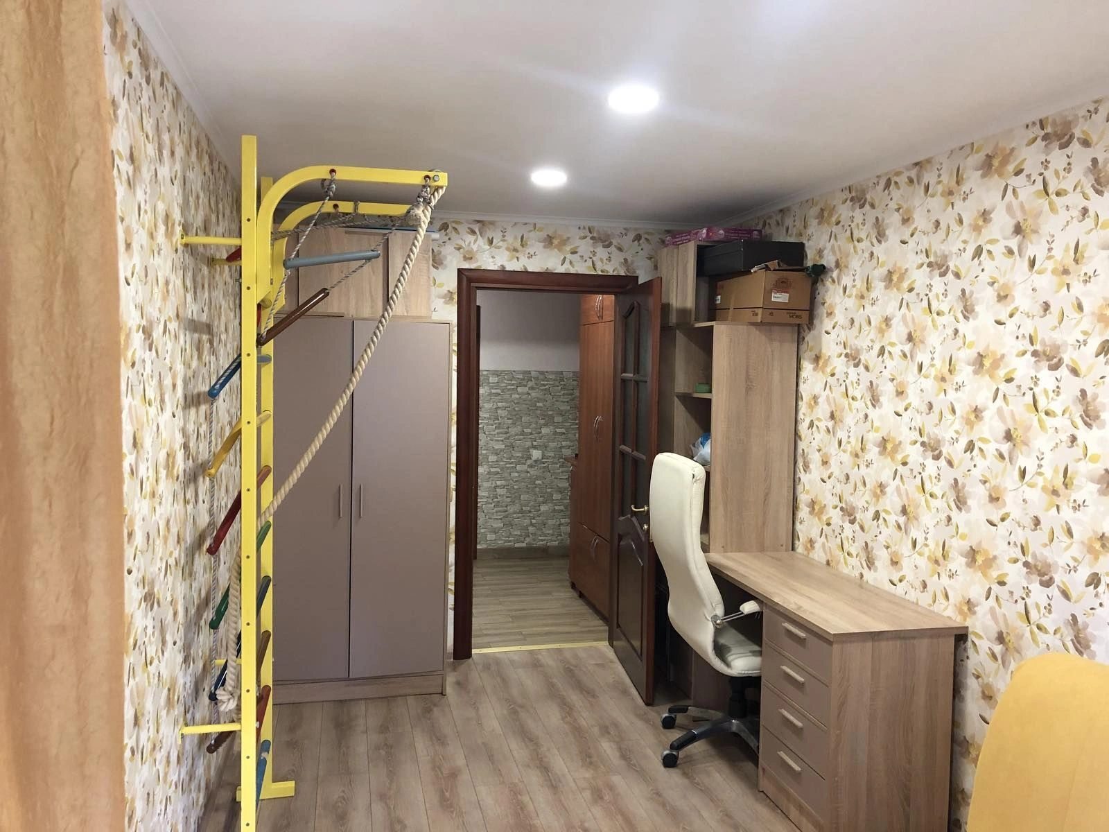 Продаж квартири. 3 rooms, 63 m², 5th floor/5 floors. 31, Королева Академика , Одеса. 