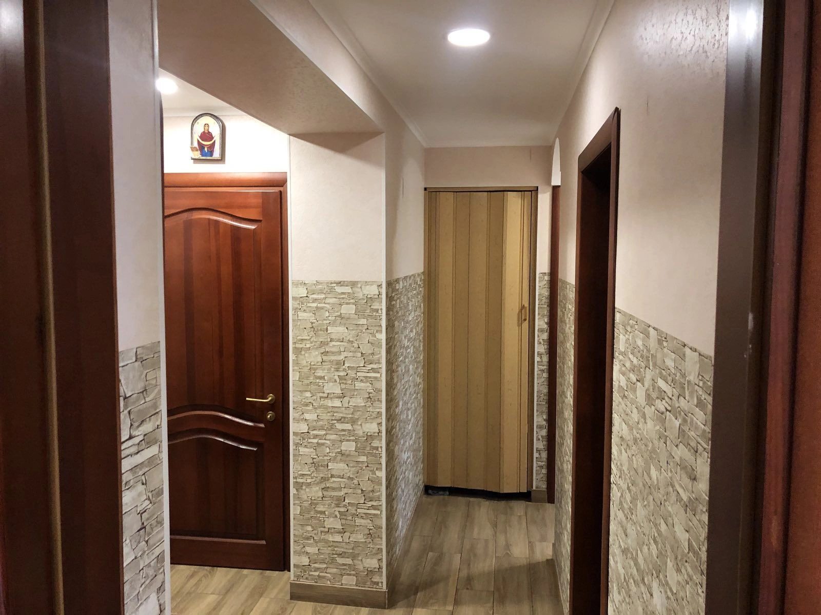 Продаж квартири. 3 rooms, 63 m², 5th floor/5 floors. 31, Королева Академика , Одеса. 