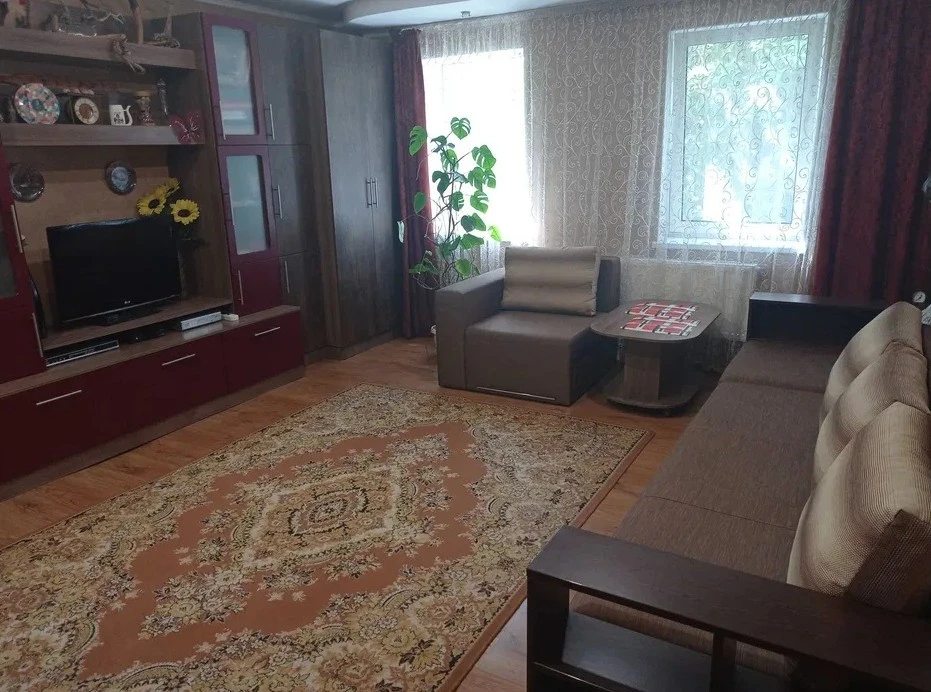 House for sale. 6 rooms, 200 m², 1 floor. 38 armiyi, Cherkasy. 