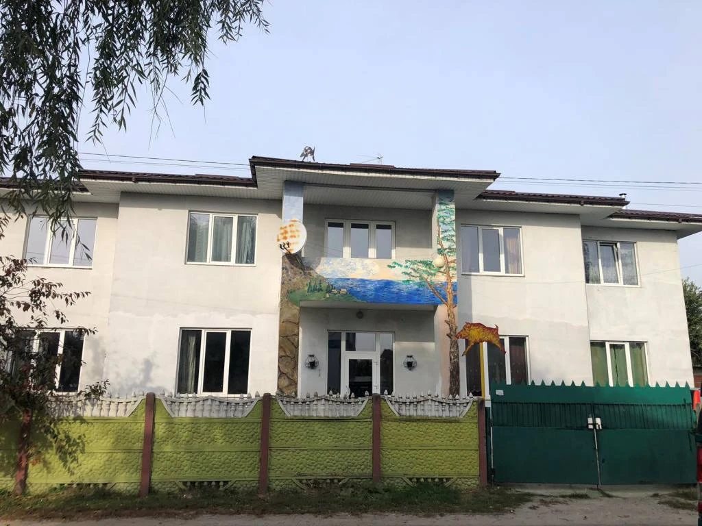 House for sale. 7 rooms, 347 m², 2 floors. Boryspil. 
