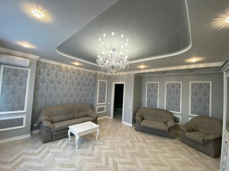 Apartment for rent. 3 rooms, 140 m², 6th floor/20 floors. 13, Demiyivska 13, Kyiv. 