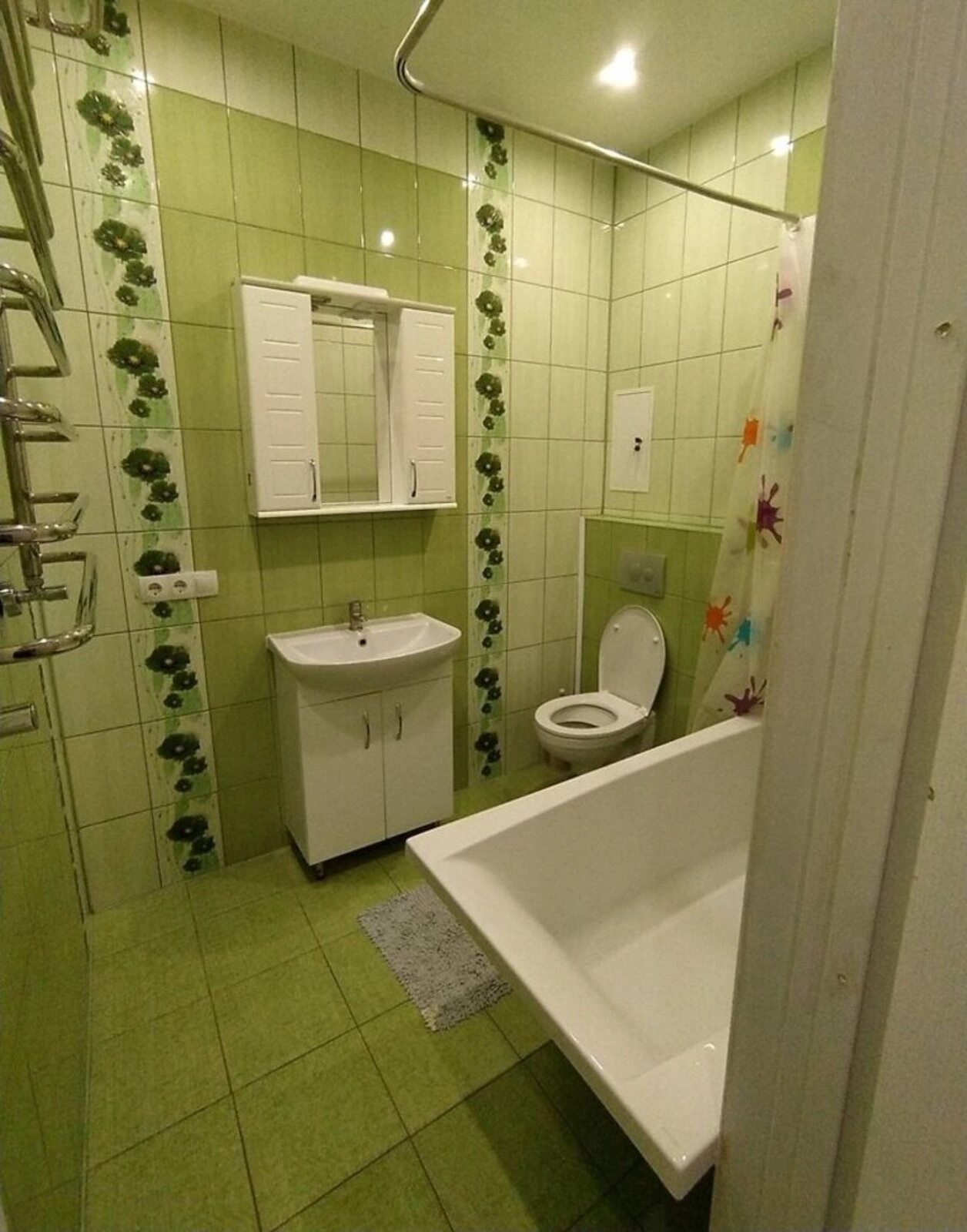 Apartment for rent. 1 room, 65 m², 4th floor/5 floors. 34, Odeska vul., Kryukivshchyna. 