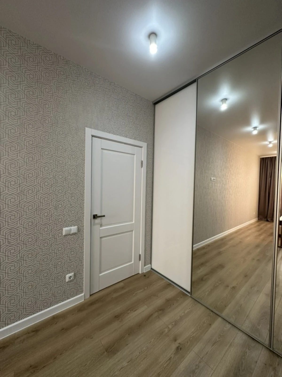 Продаж квартири 1 кімната, 45 m², 14 пов./25 поверхів. 135, Толбухина ул., Одеса. 