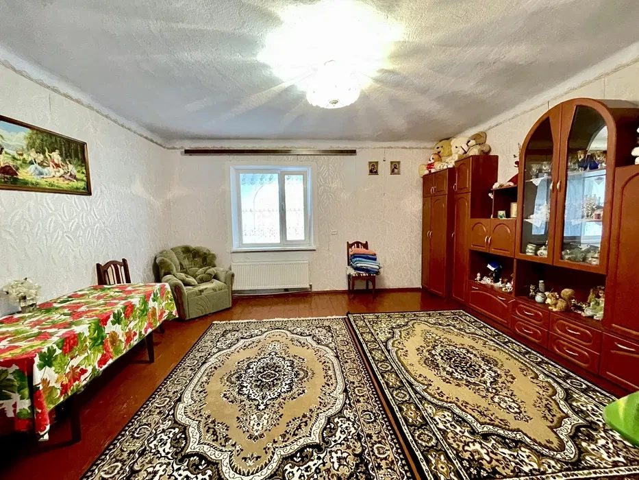 House for sale. 4 rooms, 200 m², 2 floors. Naberezhna, Dunayivtsi. 