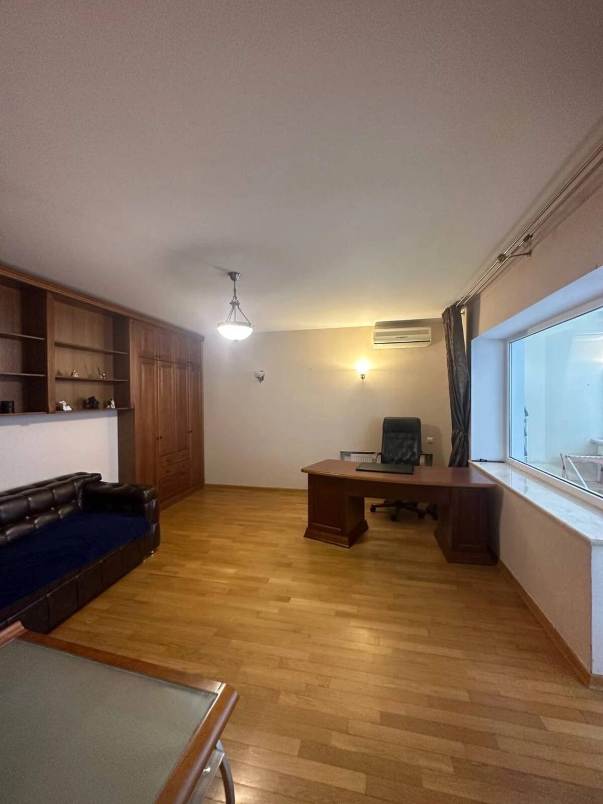 Apartments for sale. 3 rooms, 129 m², 6th floor/10 floors. 23, Armeyskaya ul., Odesa. 
