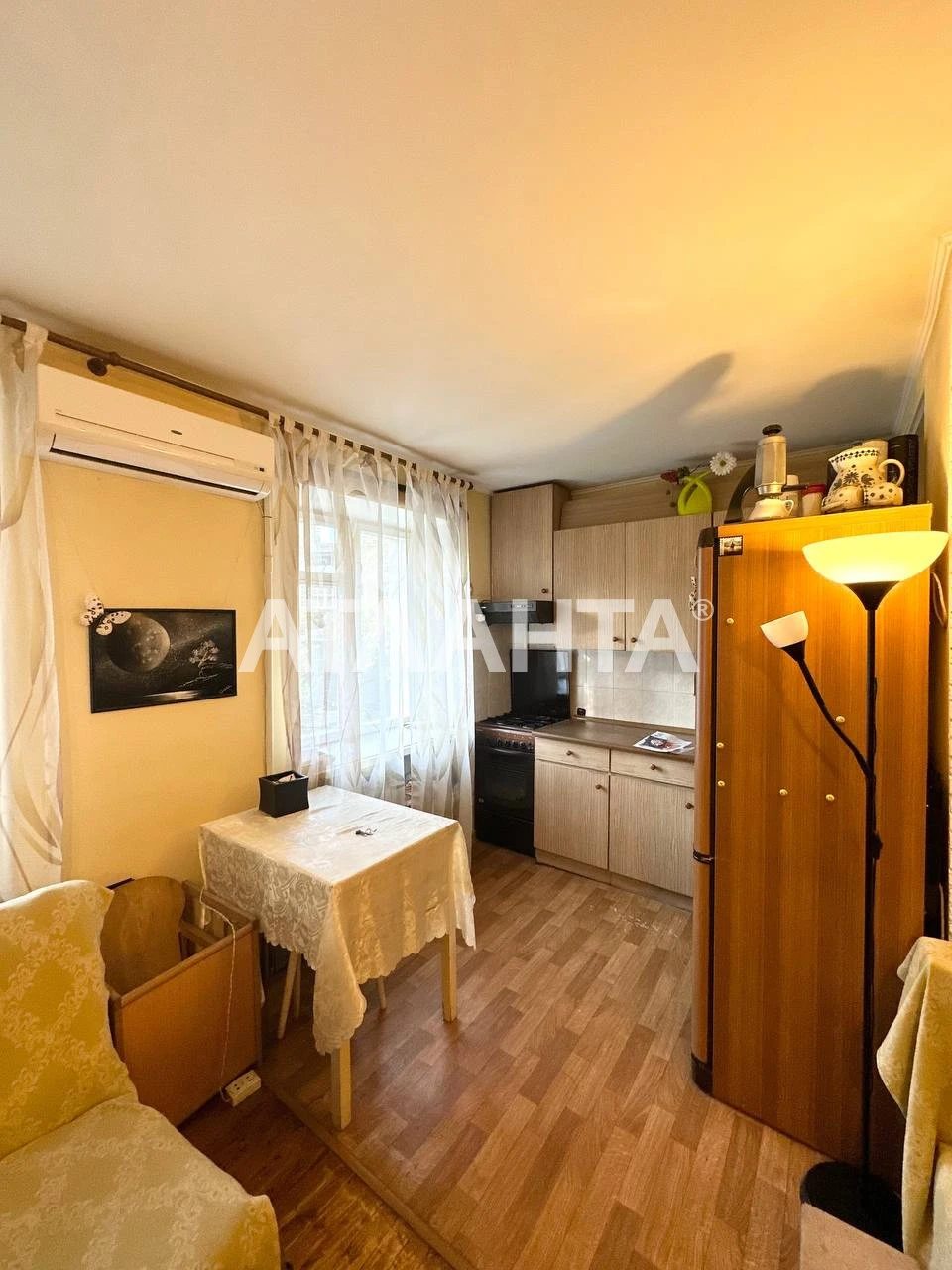 Apartments for sale. 2 rooms, 45 m², 3rd floor/5 floors. 55, Sehedska, Odesa. 