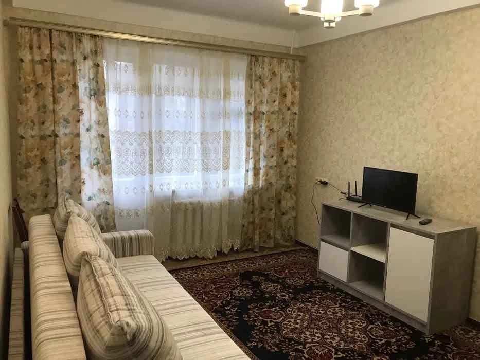 Apartment for rent. 2 rooms, 45 m², 2nd floor/5 floors. 5, Chudnovskogo 5, Kyiv. 