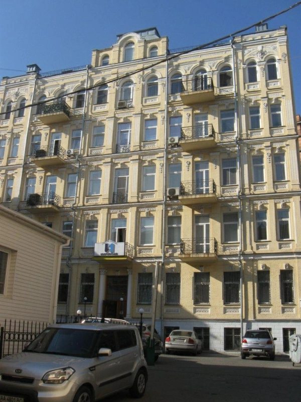 Продажа офиса. 9 rooms, 230 m², 1st floor/6 floors. 38, Саксаганского 38, Киев. 