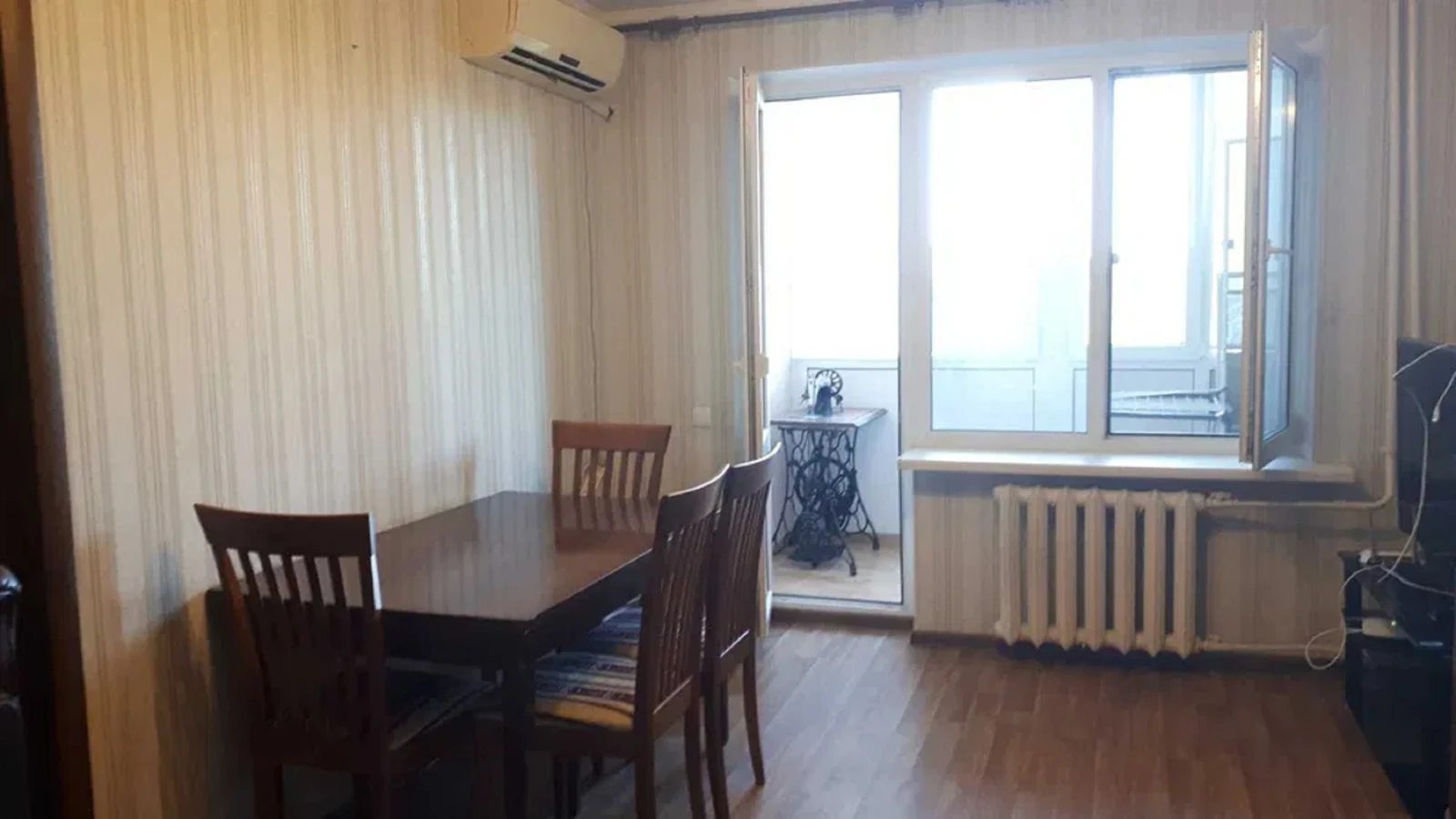 Продаж квартири 2 кімнати, 45 m², 8 пов./9 поверхів. 41, Небесной Сотни проспект (Маршала Жукова), Одеса. 