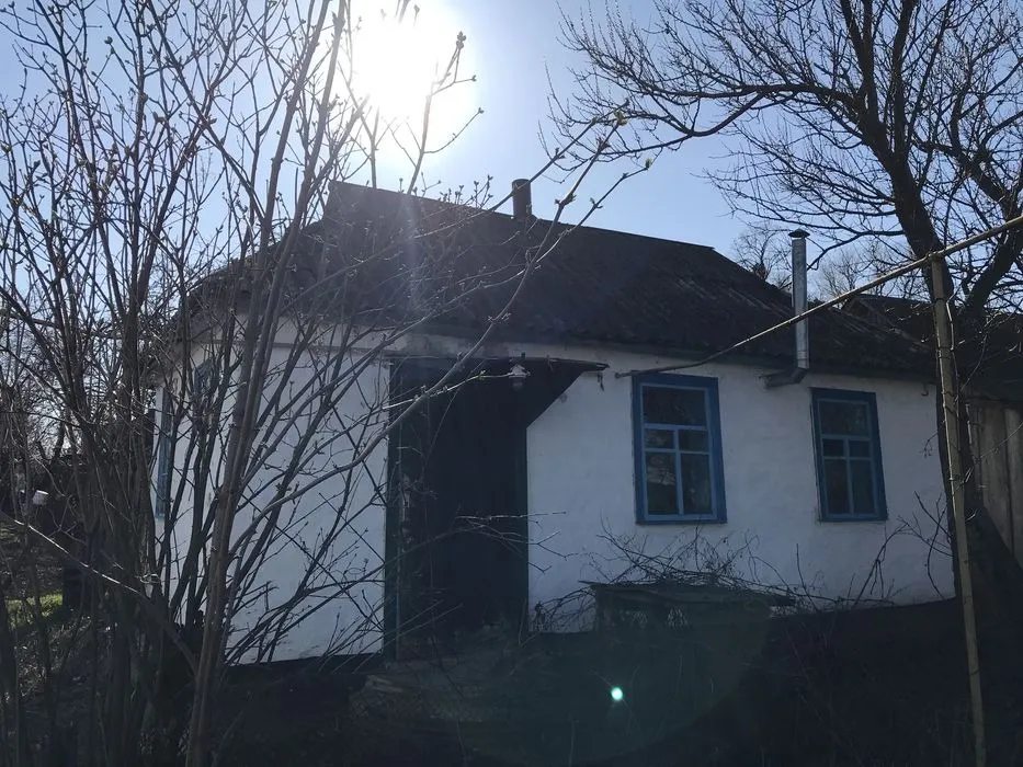 House for sale. 3 rooms, 65 m², 1 floor. Paryshkiv. 