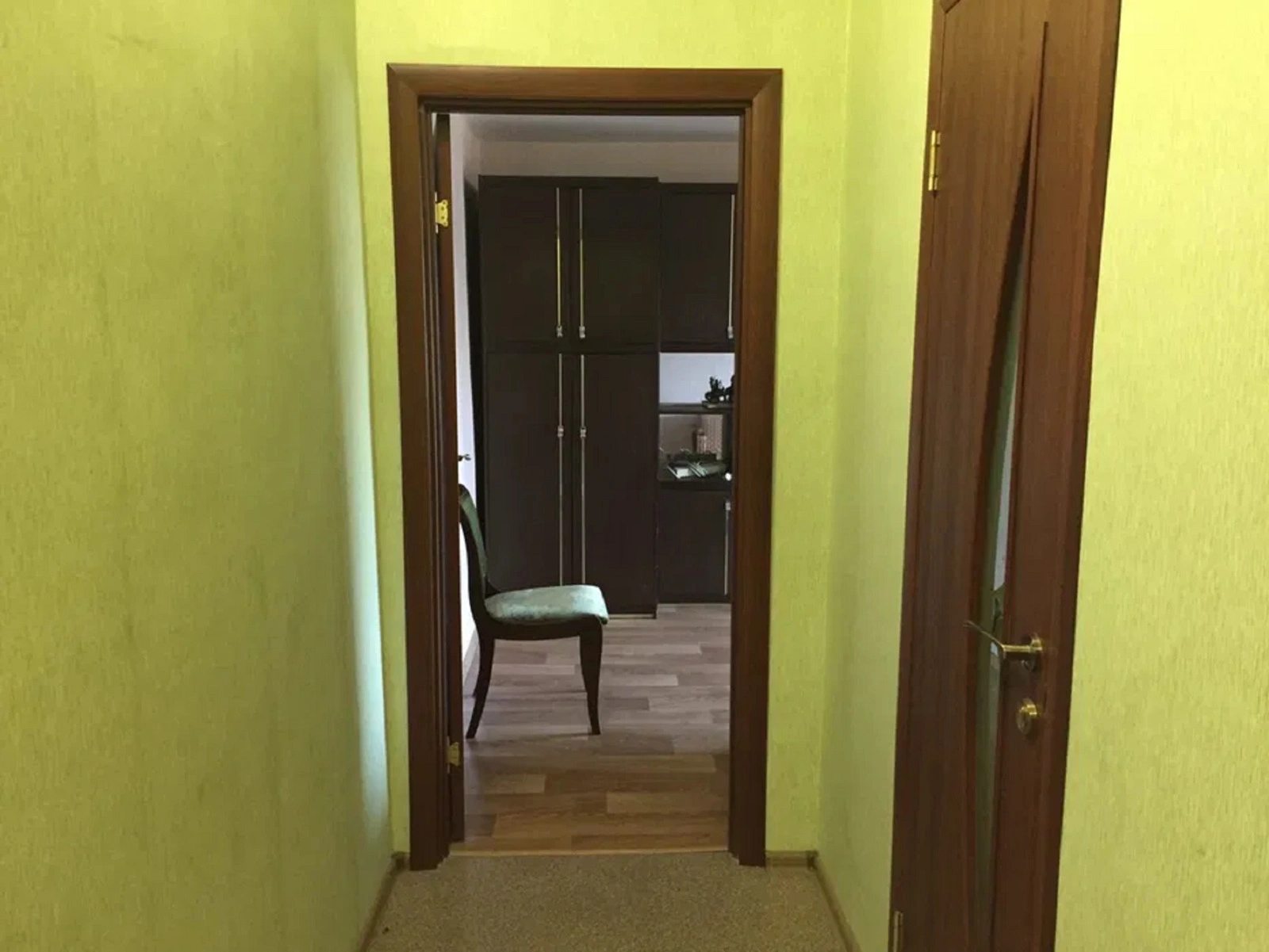 Apartments for sale. 2 rooms, 42 m², 5th floor/5 floors. 19, Varnenskaya ul., Odesa. 
