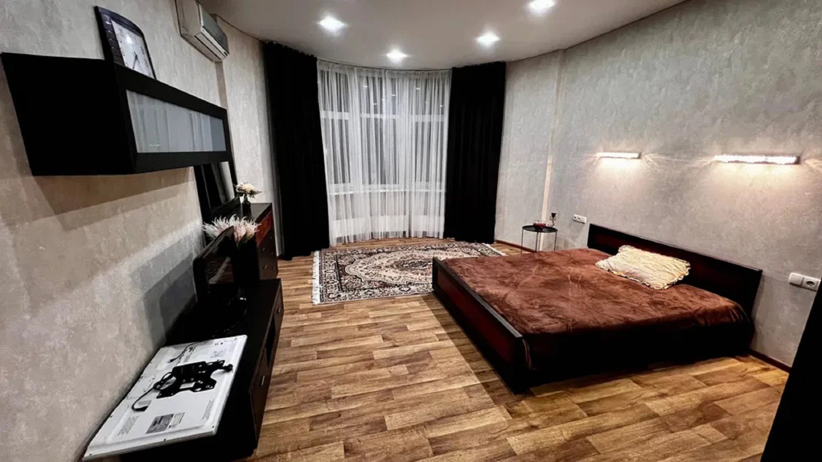 Apartments for sale. 1 room, 51 m², 18 floor/20 floors. 6, Ynhlezy 25 oy Chapaevskoy Dyvyzyy , Odesa. 