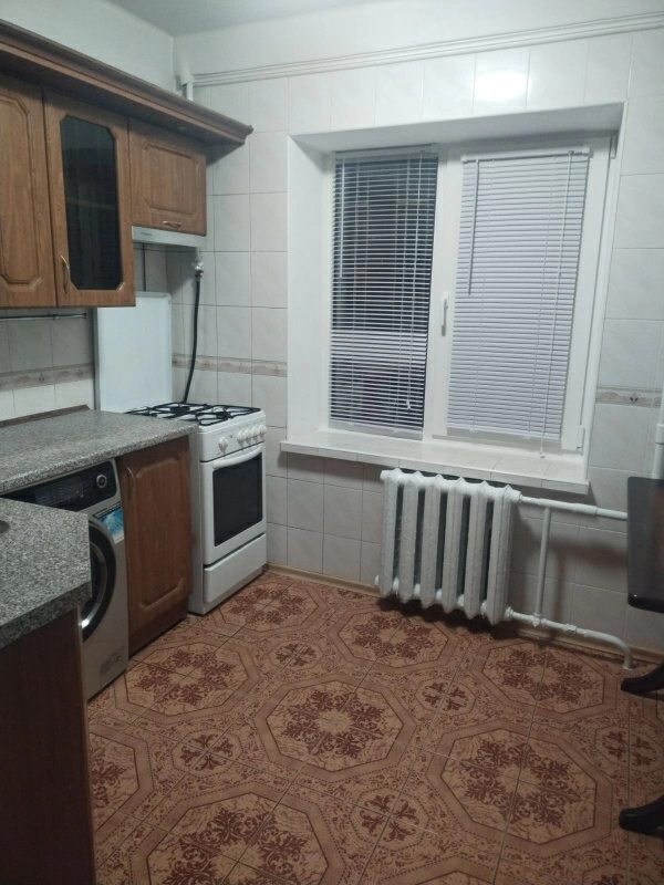 Apartment for rent. 2 rooms, 36 m², 1st floor/9 floors. 14, Obolonskiy 14, Kyiv. 