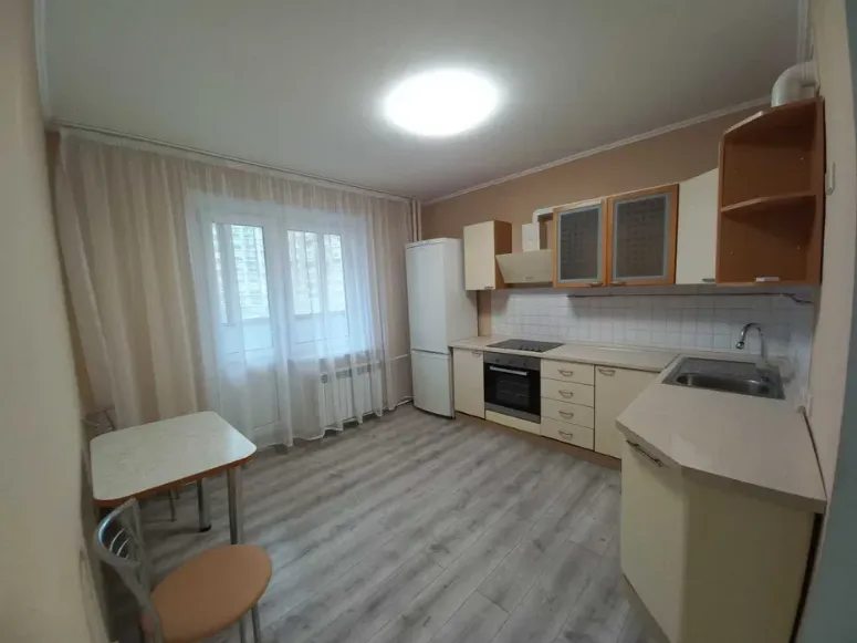 Сдам квартиру. 1 room, 48 m², 4th floor/18 floors. 8, Гришко Михаила 8, Киев. 