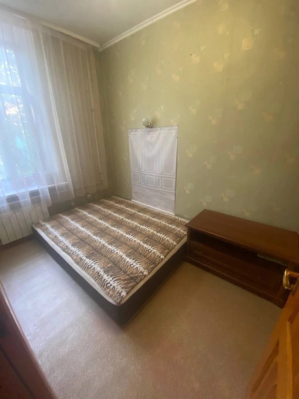 Apartments for sale. 4 rooms, 70 m², 3rd floor/4 floors. 92, Mechnykova, Odesa. 
