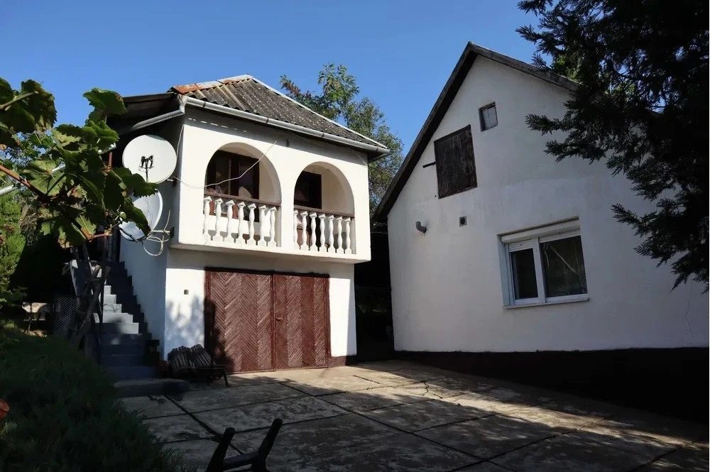 Продається сімейний будинок - дача в в селі Oклі-гедь