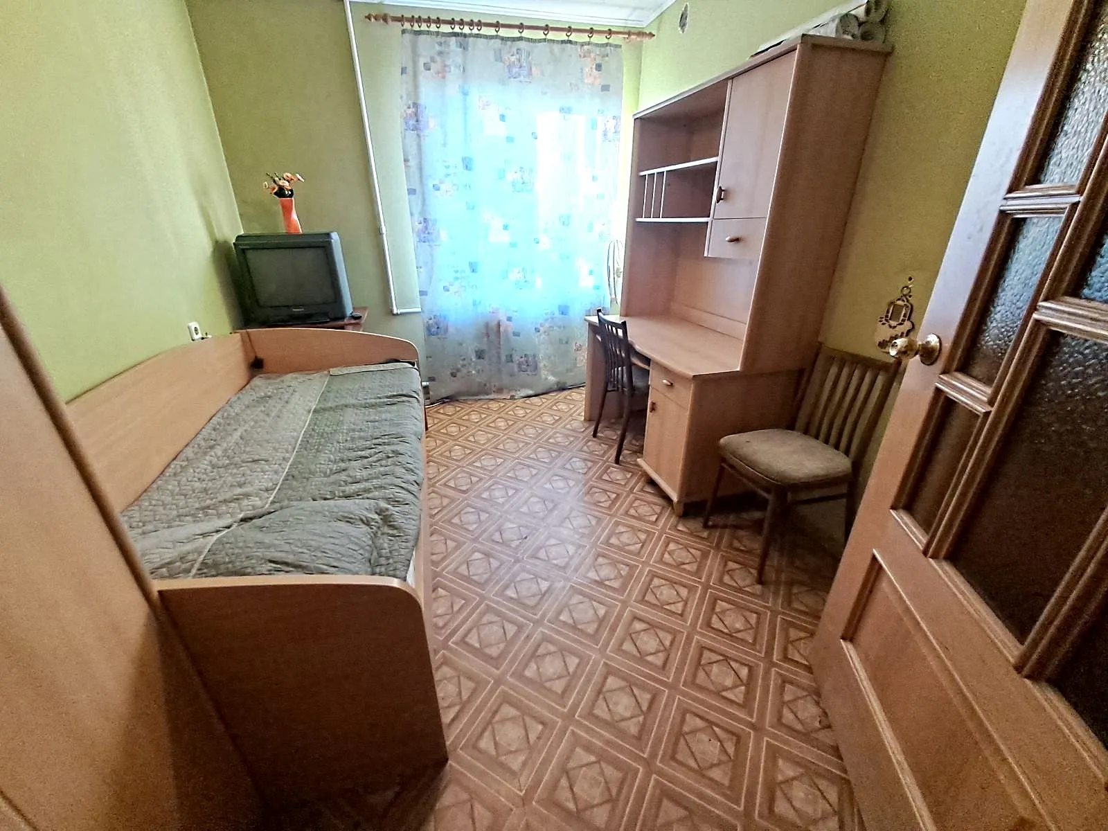 Продаж квартири. 3 rooms, 58 m², 4th floor/9 floors. 76, Королева Академика , Одеса. 