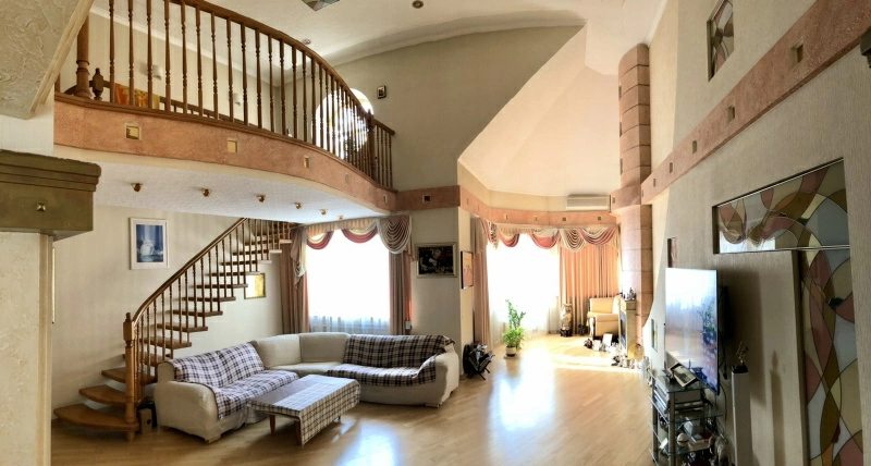 Multi-level apartment for sale. 4 rooms, 192 m², 9th floor/10 floors. 24, Geroyiv Stalingrada 24, Kyiv. 