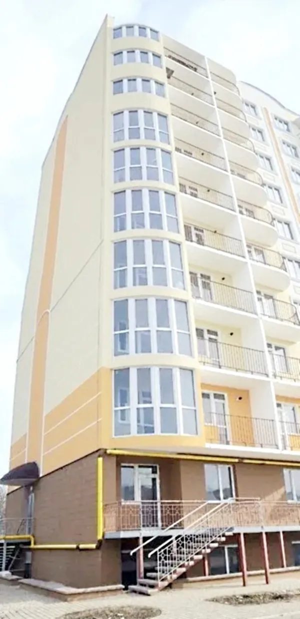 Apartments for sale. 1 room, 41 m², 5th floor/10 floors. 22, Dnepropetrovskaya Doroha , Odesa. 