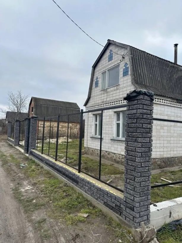 Summer cottage for sale. 3 rooms, 35 m², 2 floors. Pereyaslav-Khmelnytskyy. 