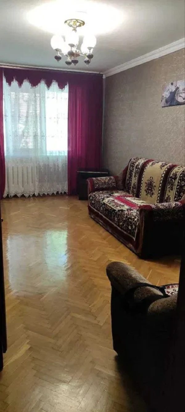 Apartments for sale. 2 rooms, 50 m², 2nd floor/5 floors. 47, Fylatova Akademyka , Odesa. 