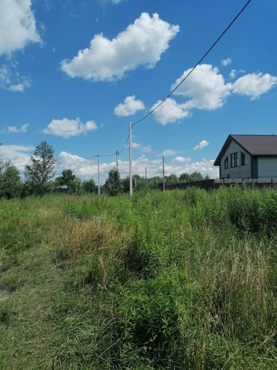 Продається земельна ділянка під житлову забудову в с. Горобіївка