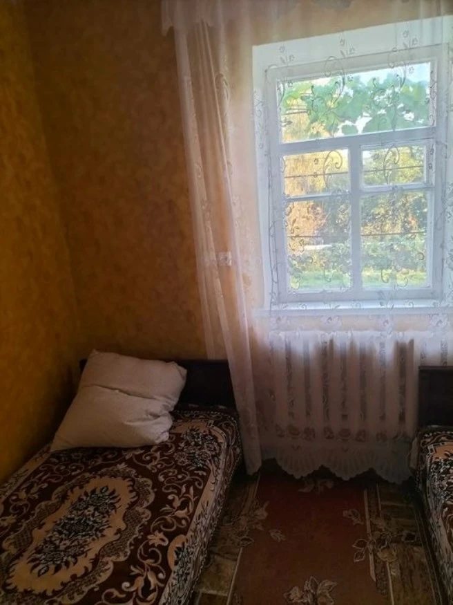 House for sale. 4 rooms, 70 m², 1 floor. Stavyshche. 